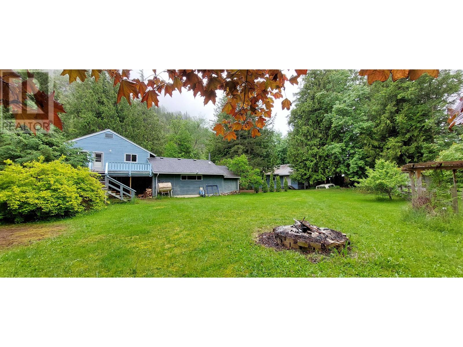 1290 Mackenzie 20 Highway Property Photo 2