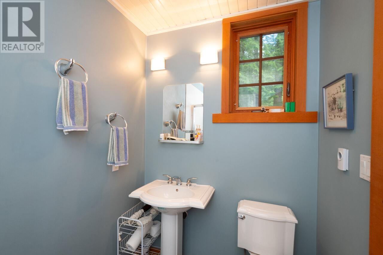 1029 Center Bay Road Property Photo 16
