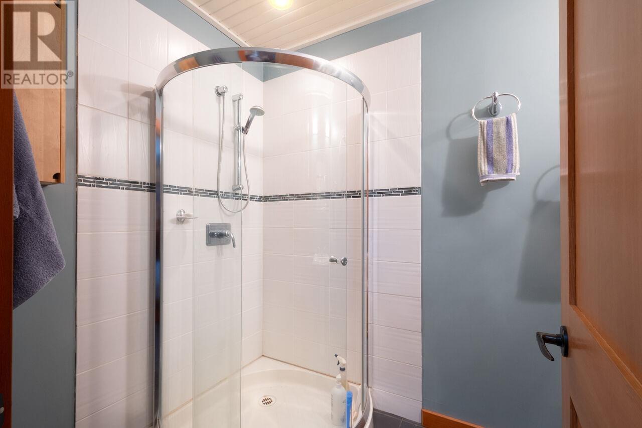 1029 Center Bay Road Property Photo 17