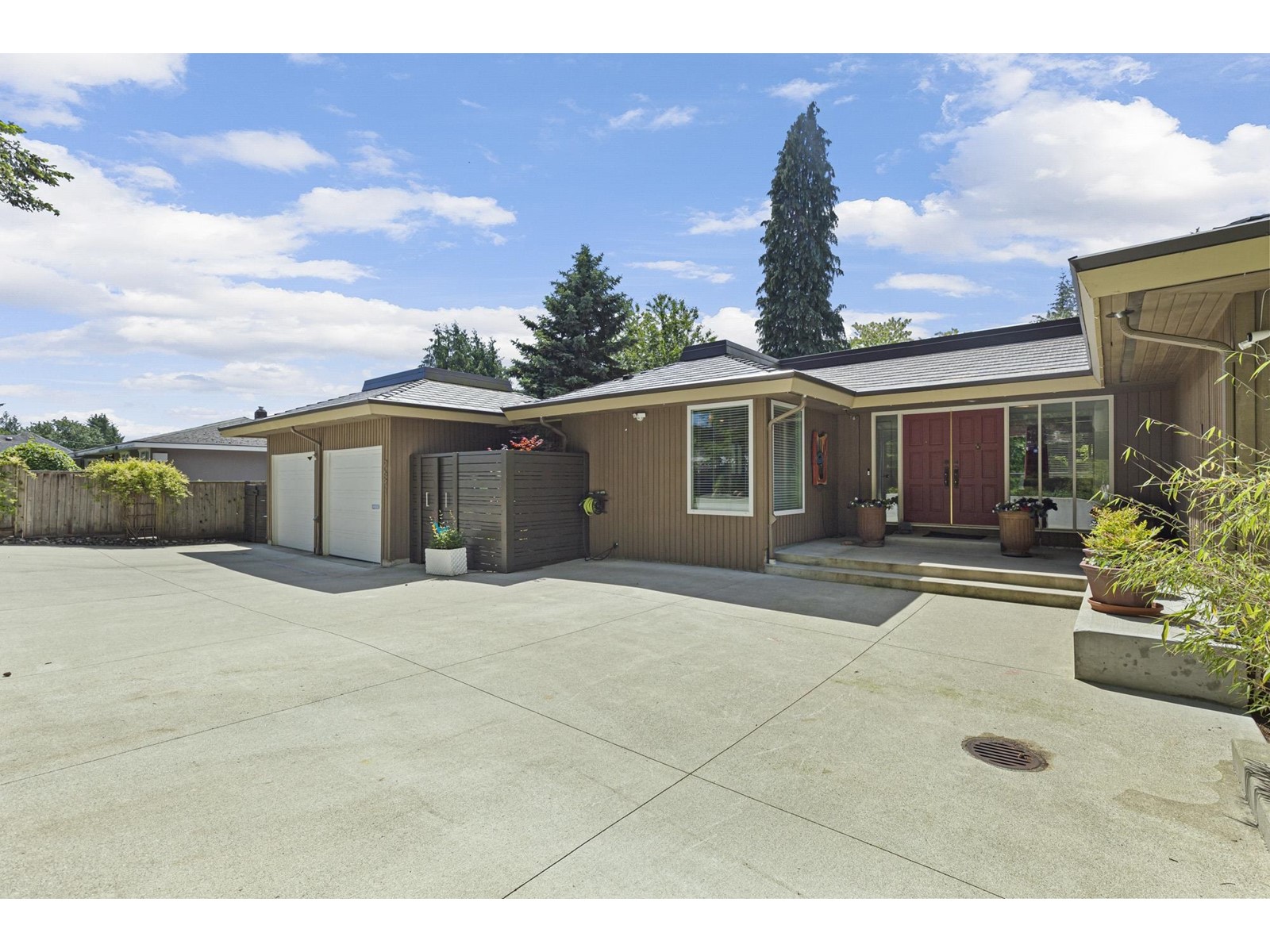 7691 Peterson Street Property Photo 2