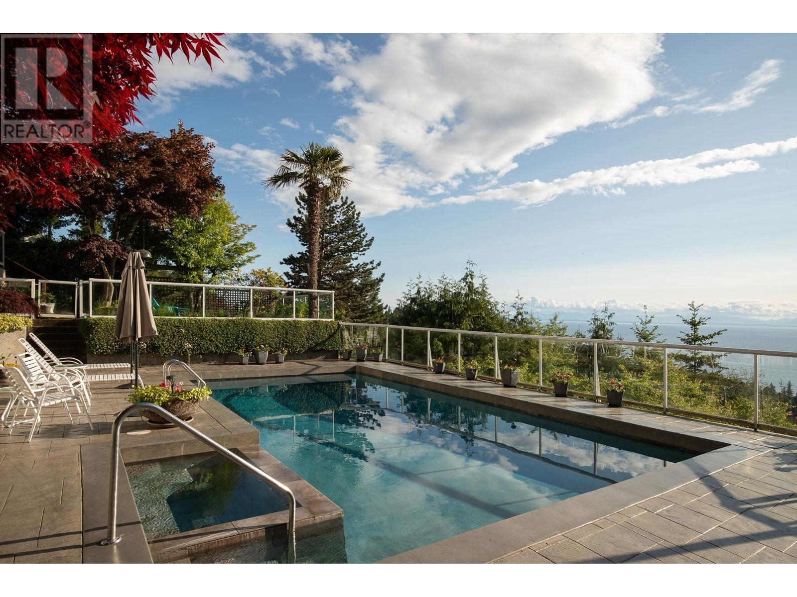 4729 Woodburn Road Property Photo 3