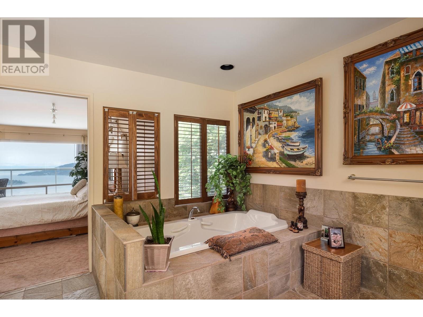 4729 Woodburn Road Property Photo 25