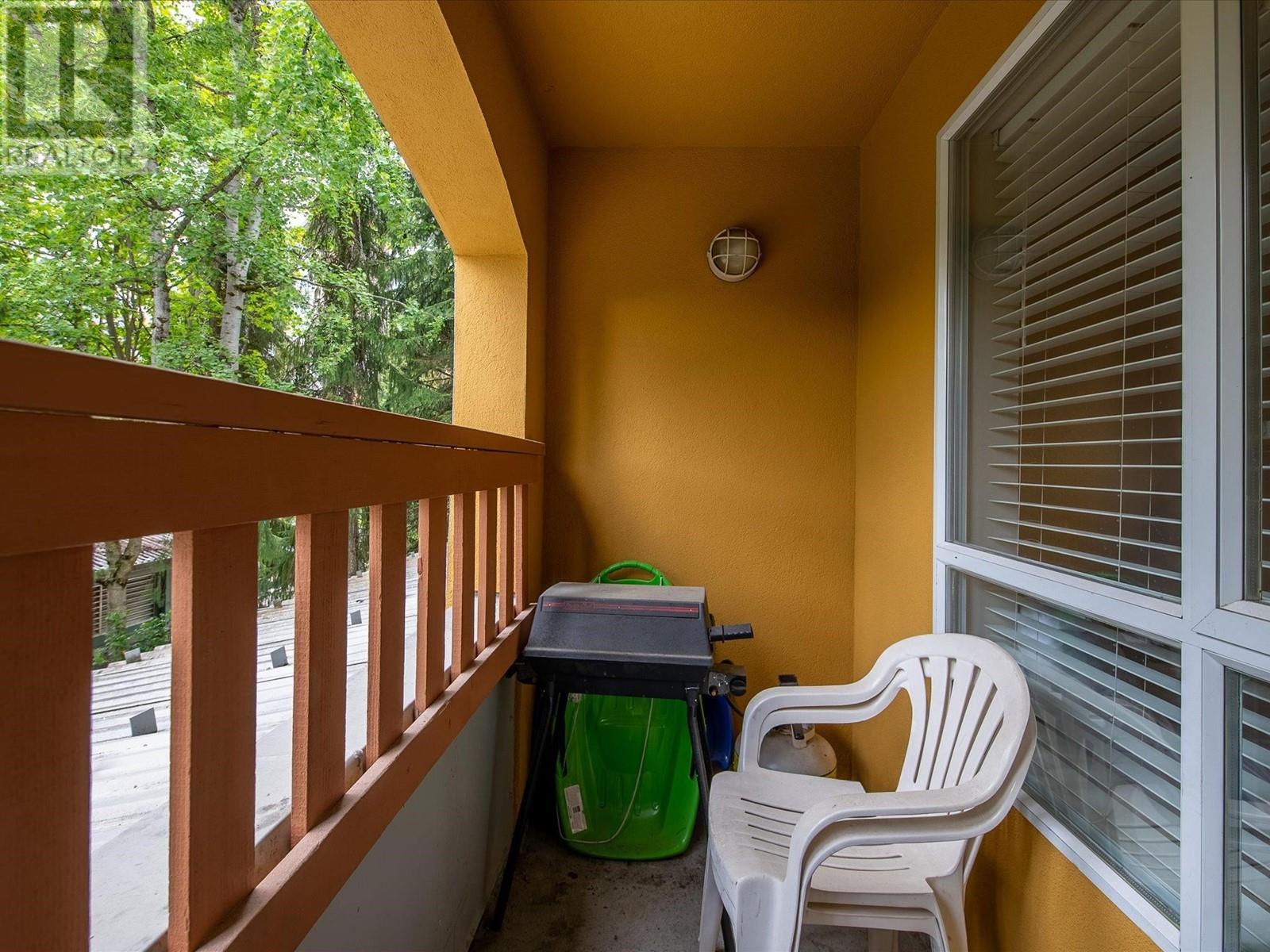 215 4314 Main Street Property Photo 7