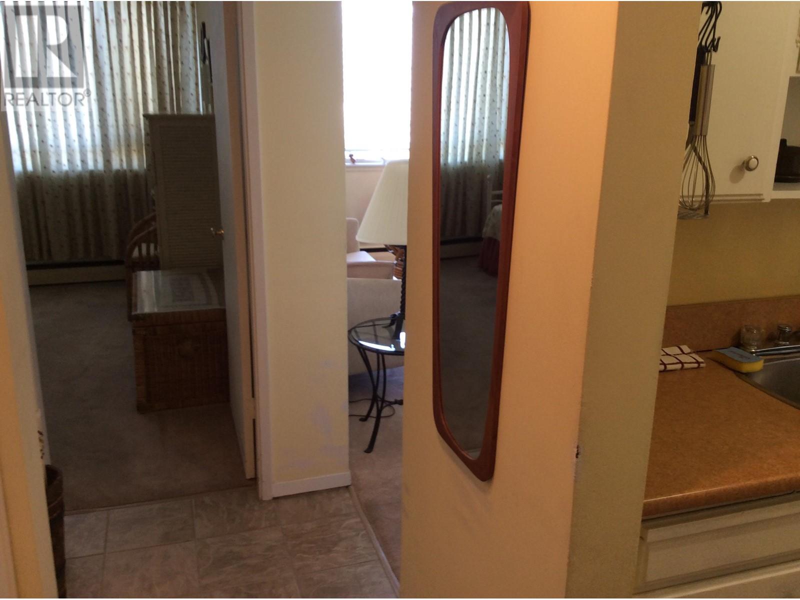1404 1850 Comox Street Property Photo 5