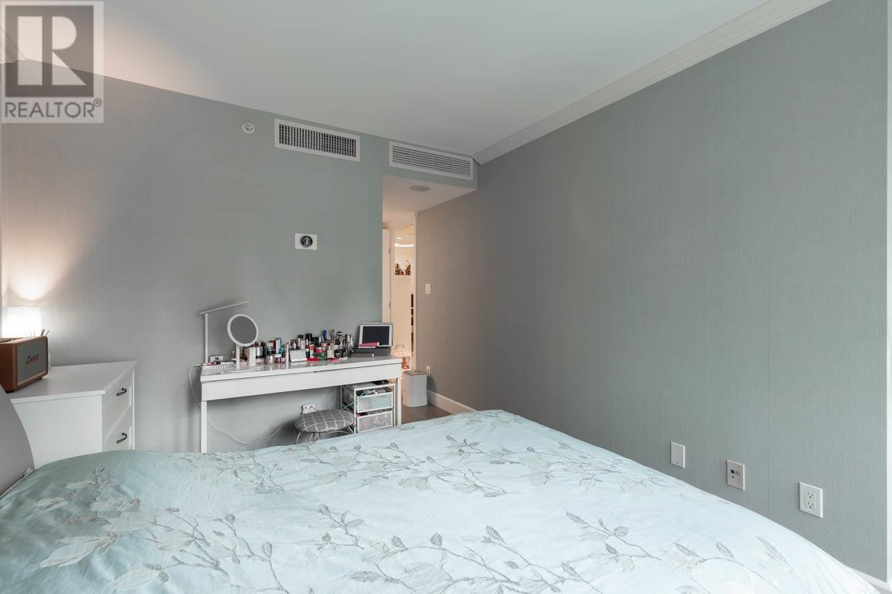 493 Broughton Street Property Photo 12