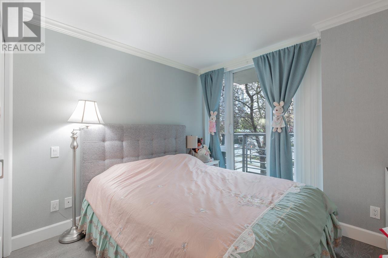 493 Broughton Street Property Photo 13