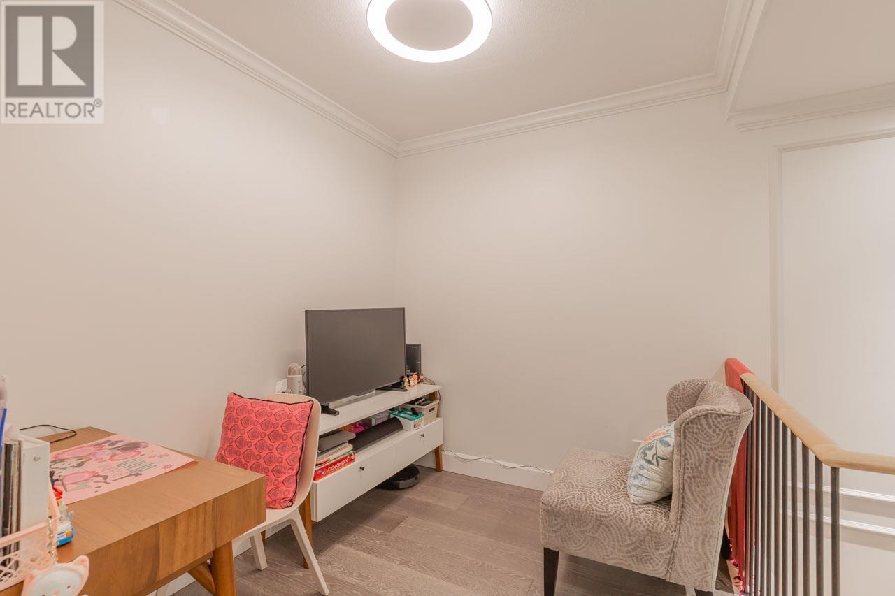 493 Broughton Street Property Photo 18