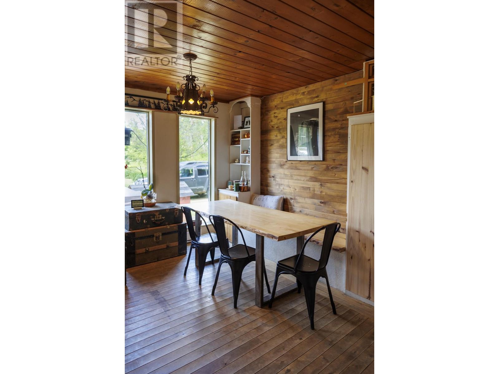 9201 Loos Road Property Photo 13