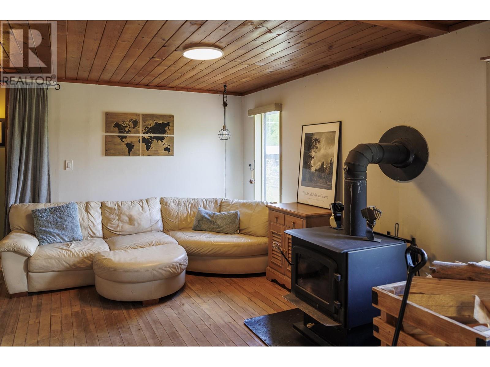 9201 Loos Road Property Photo 14