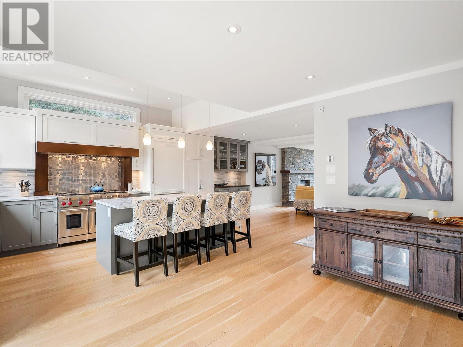 8419 Golden Bear Place Property Photo 10