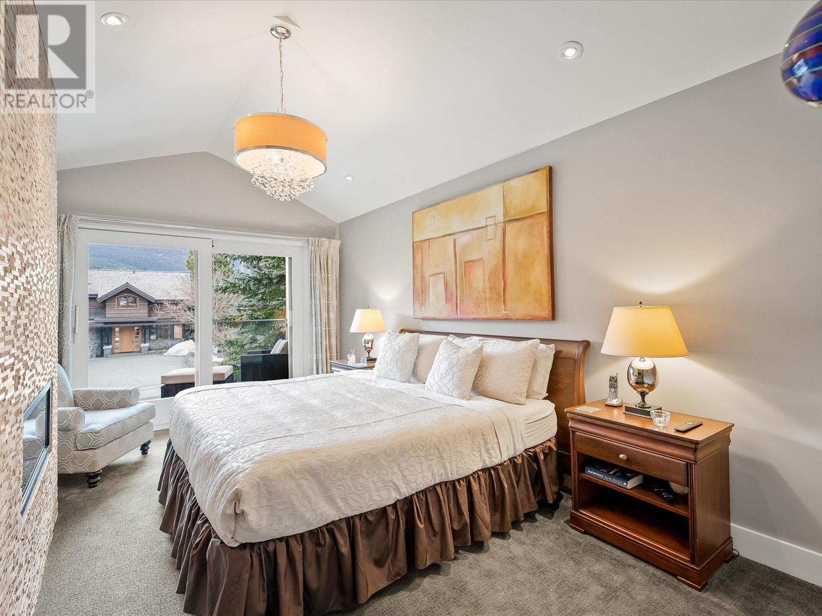 8419 Golden Bear Place Property Photo 13
