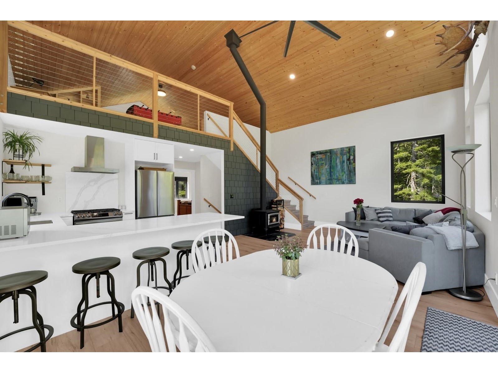 47020 Snowmist Drive Property Photo 16