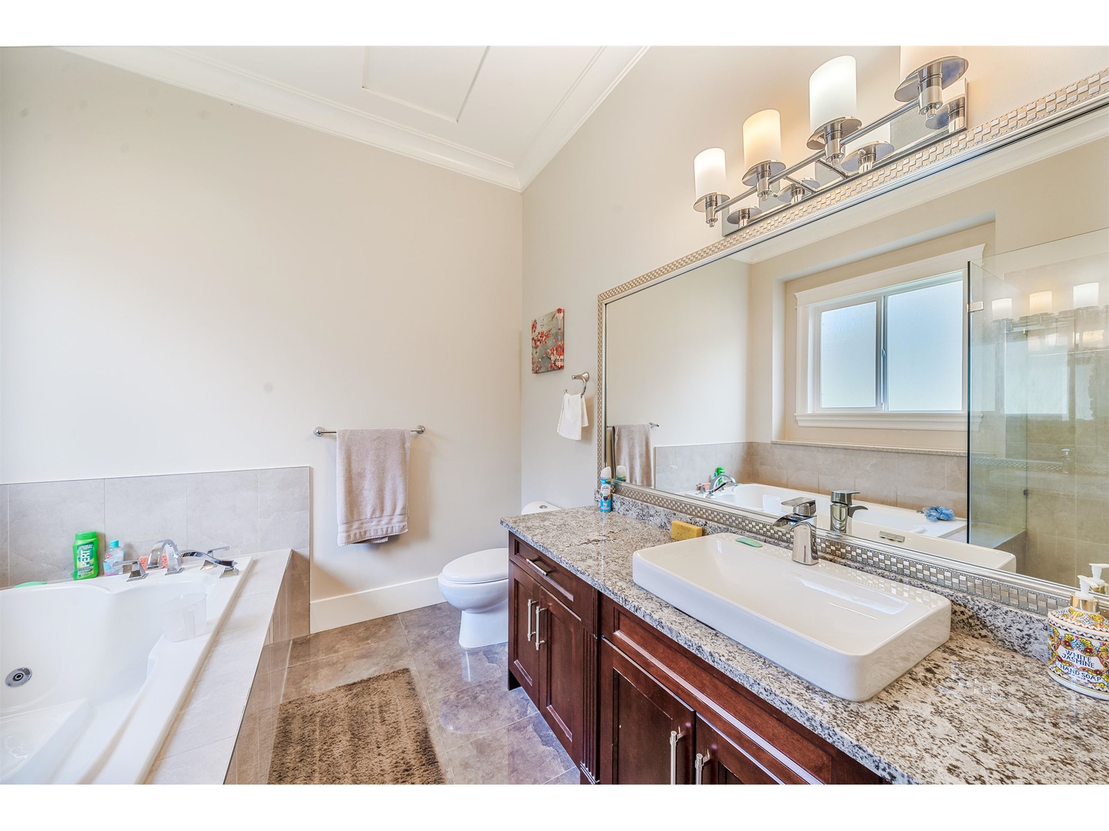 12701 107a Avenue Property Photo 28
