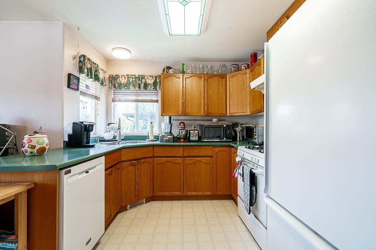 27296 29a Avenue Property Photo 4