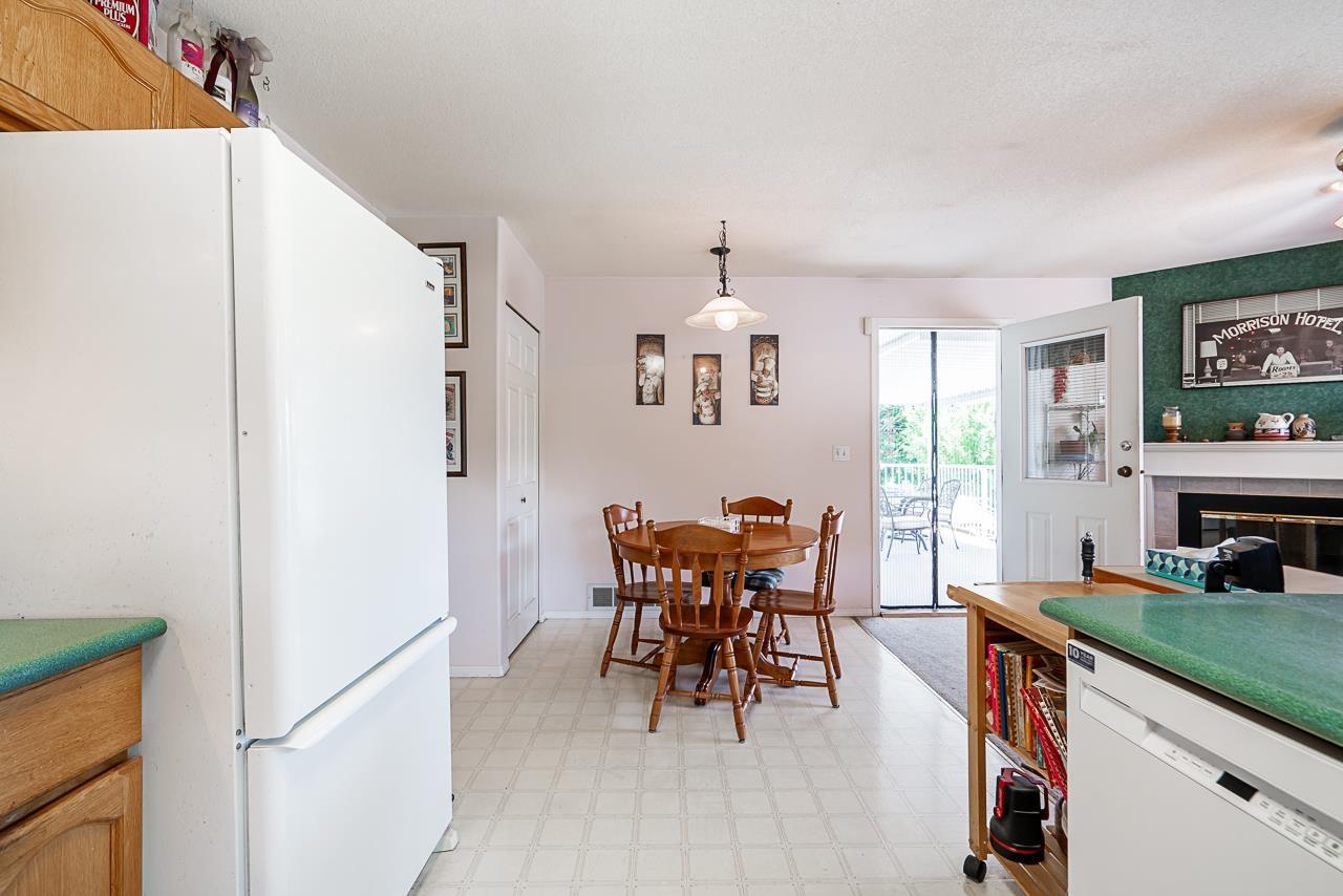 27296 29a Avenue Property Photo 6