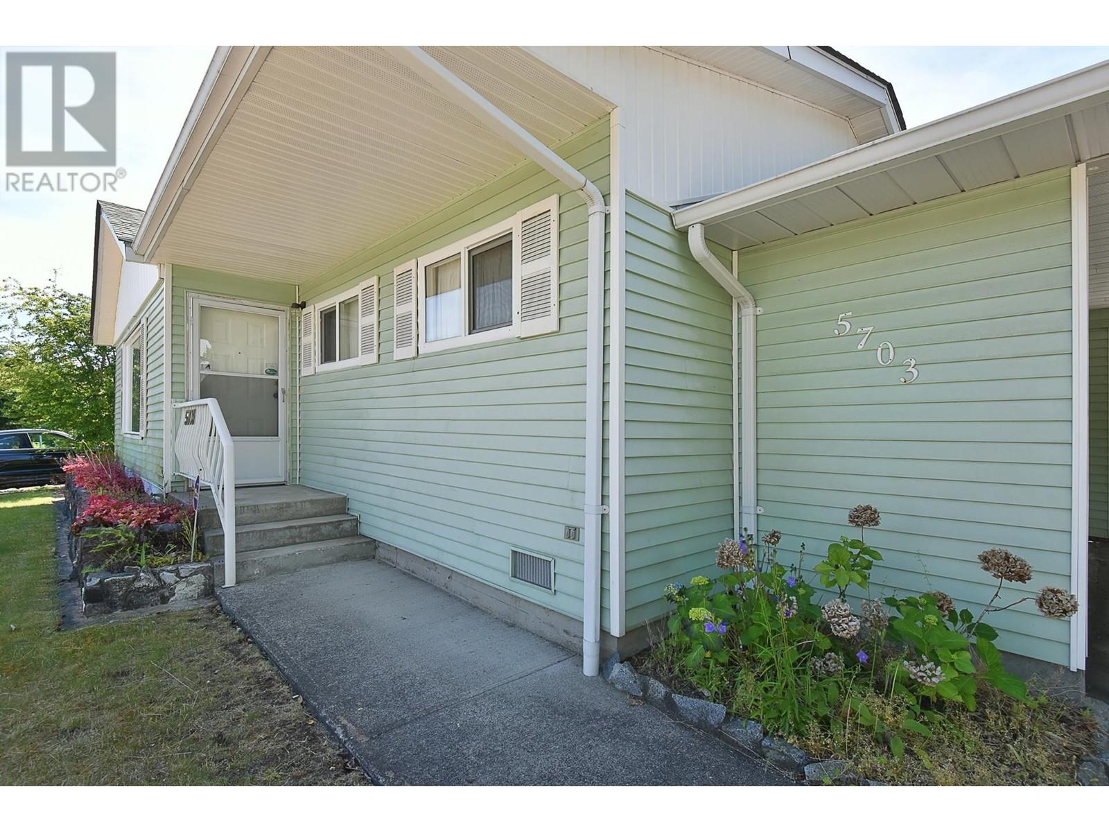 5703 Dolphin Street Property Photo 2