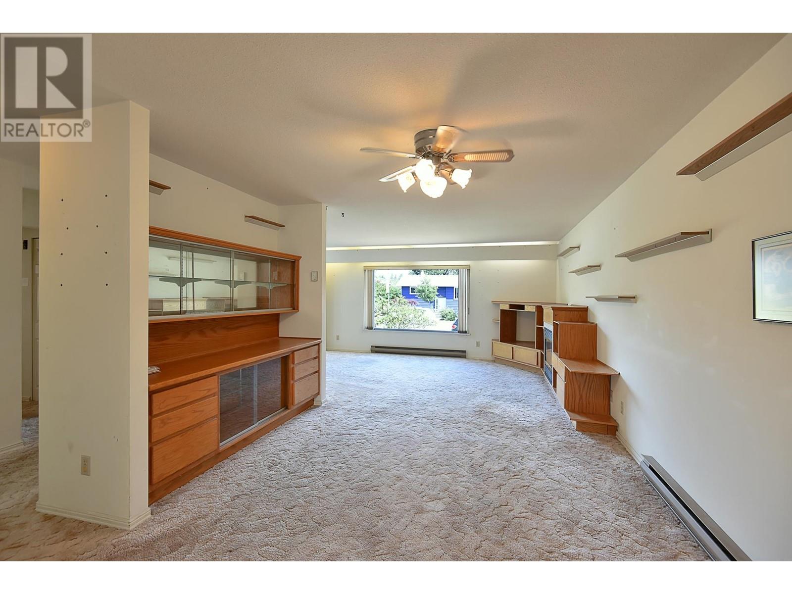 5703 Dolphin Street Property Photo 9