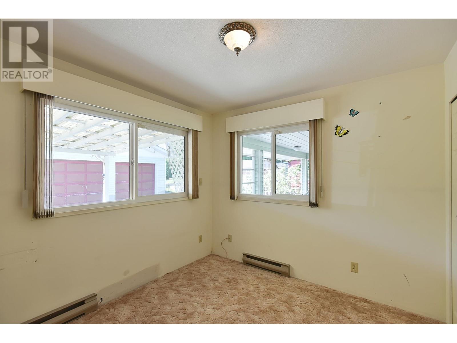 5703 Dolphin Street Property Photo 12