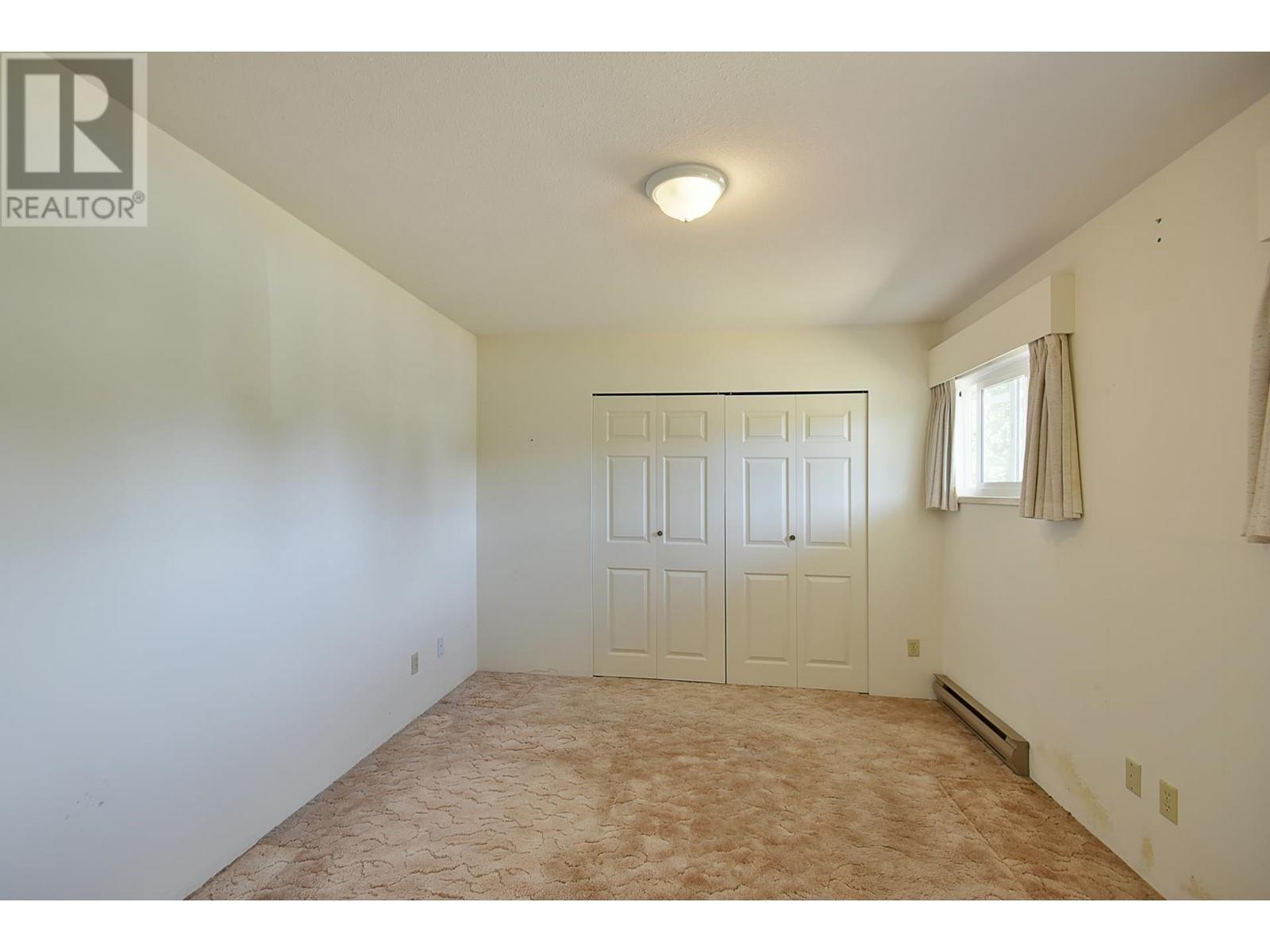 5703 Dolphin Street Property Photo 13