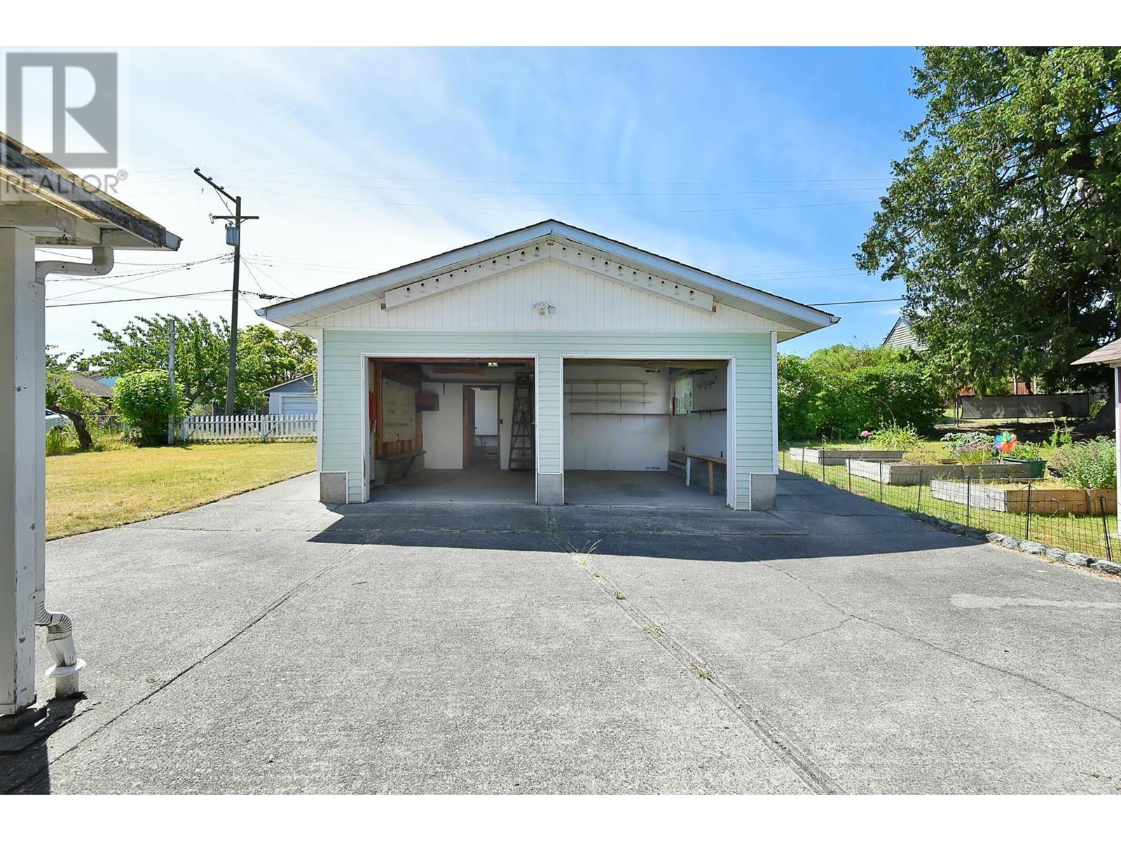 5703 Dolphin Street Property Photo 18