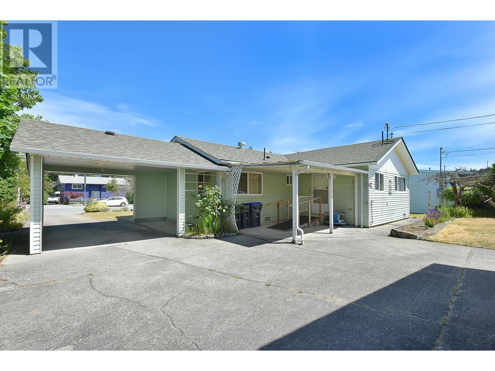 5703 Dolphin Street Property Photo 24