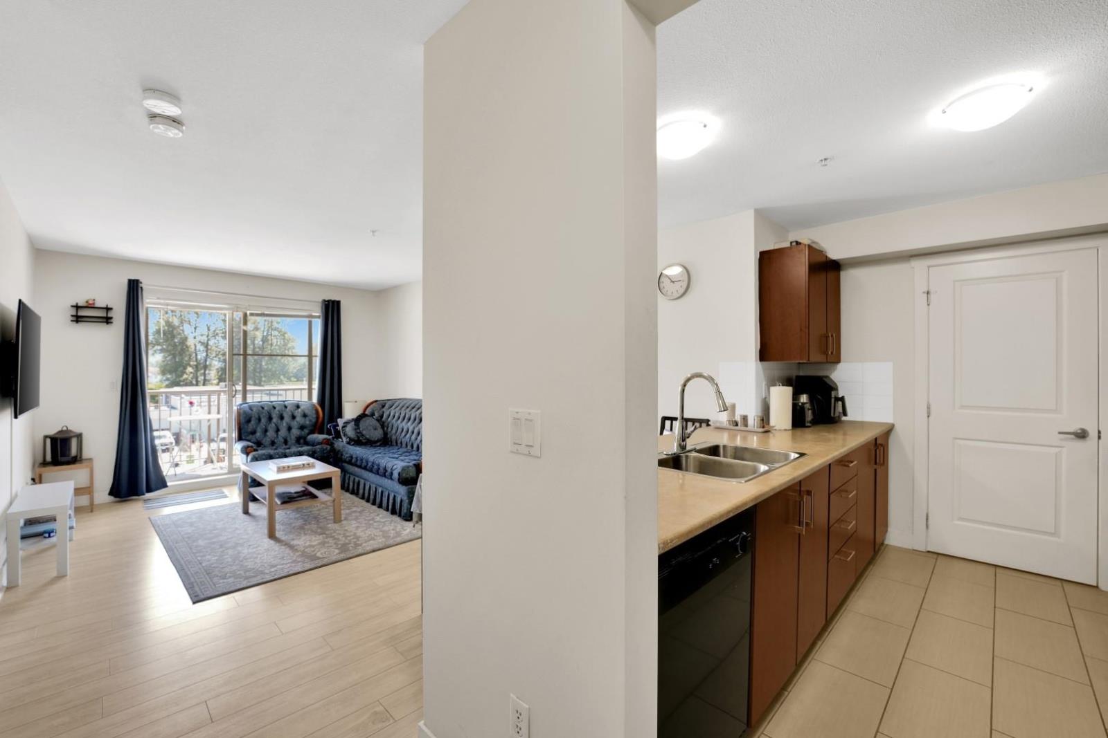 307 45555 Yale Road, Chilliwack Proper South Property Photo 4