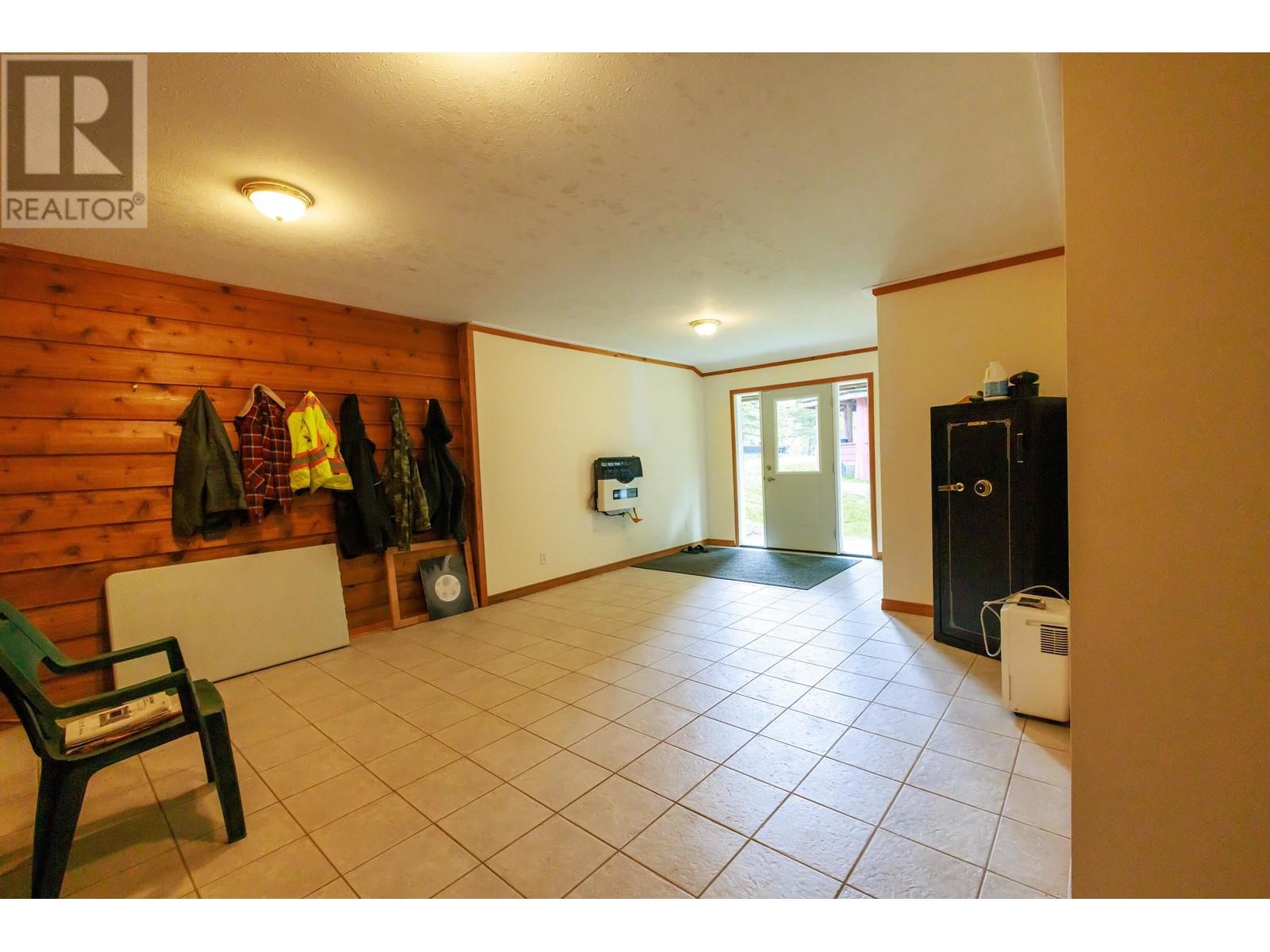 20047 E 16 Highway Property Photo 14