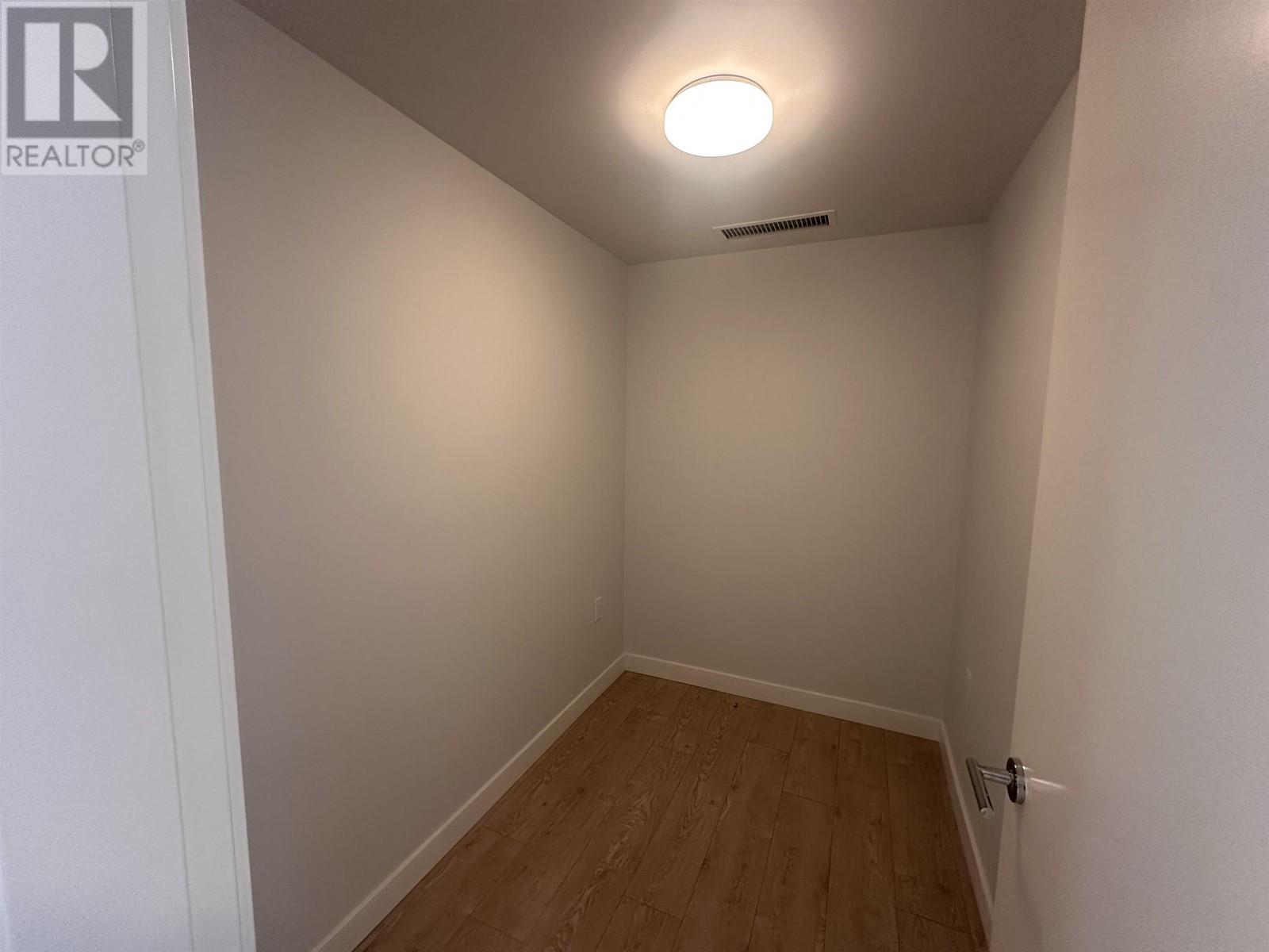 1106 6833 Buswell Street Property Photo 14