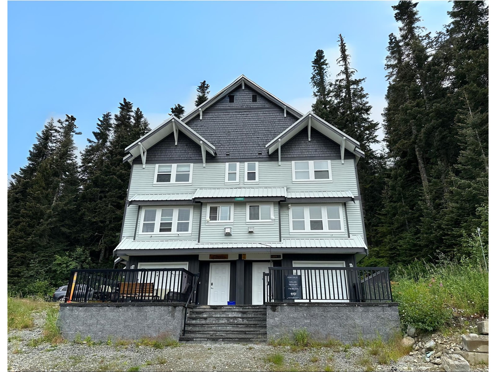 1 20959 SAKWI CREEK ROAD Property Photo 1