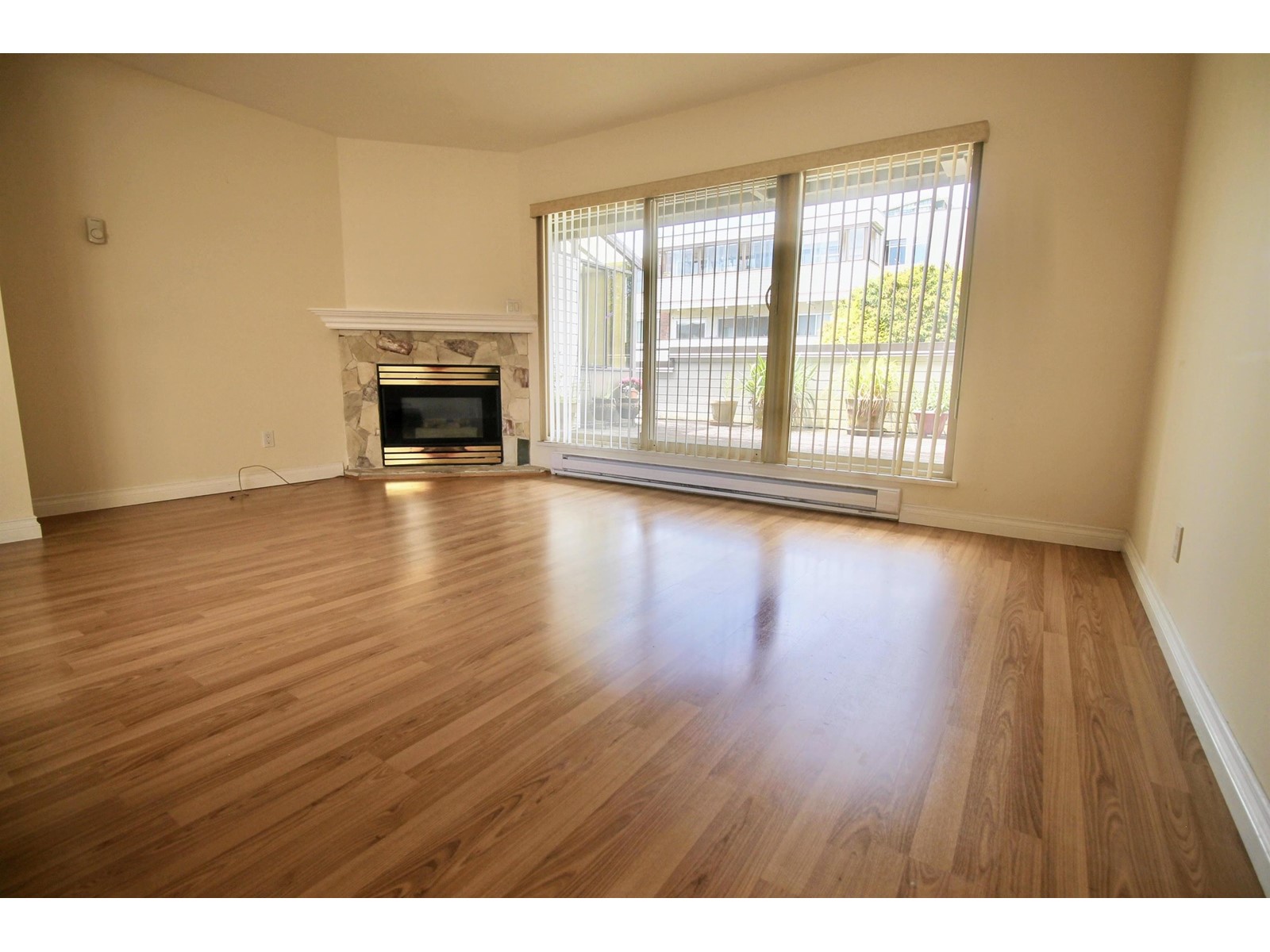 1469 Merklin Street Property Photo 1