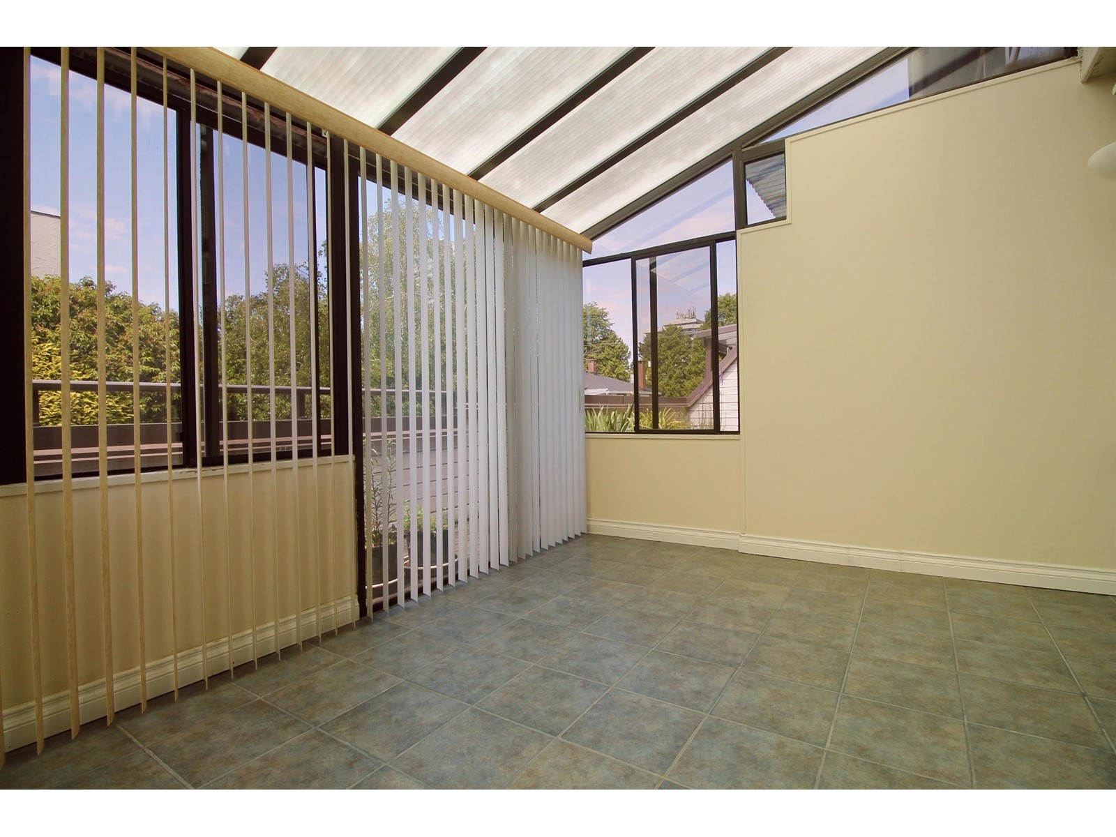 1469 Merklin Street Property Photo 6