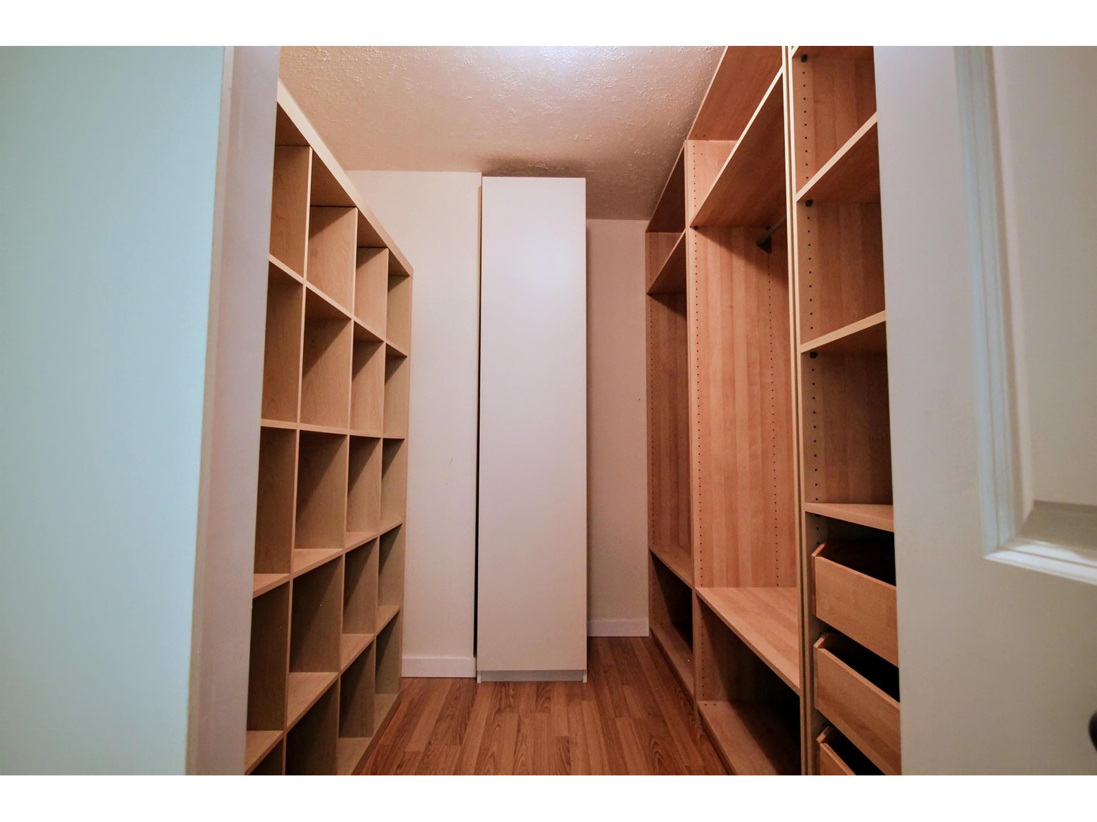 1469 Merklin Street Property Photo 10