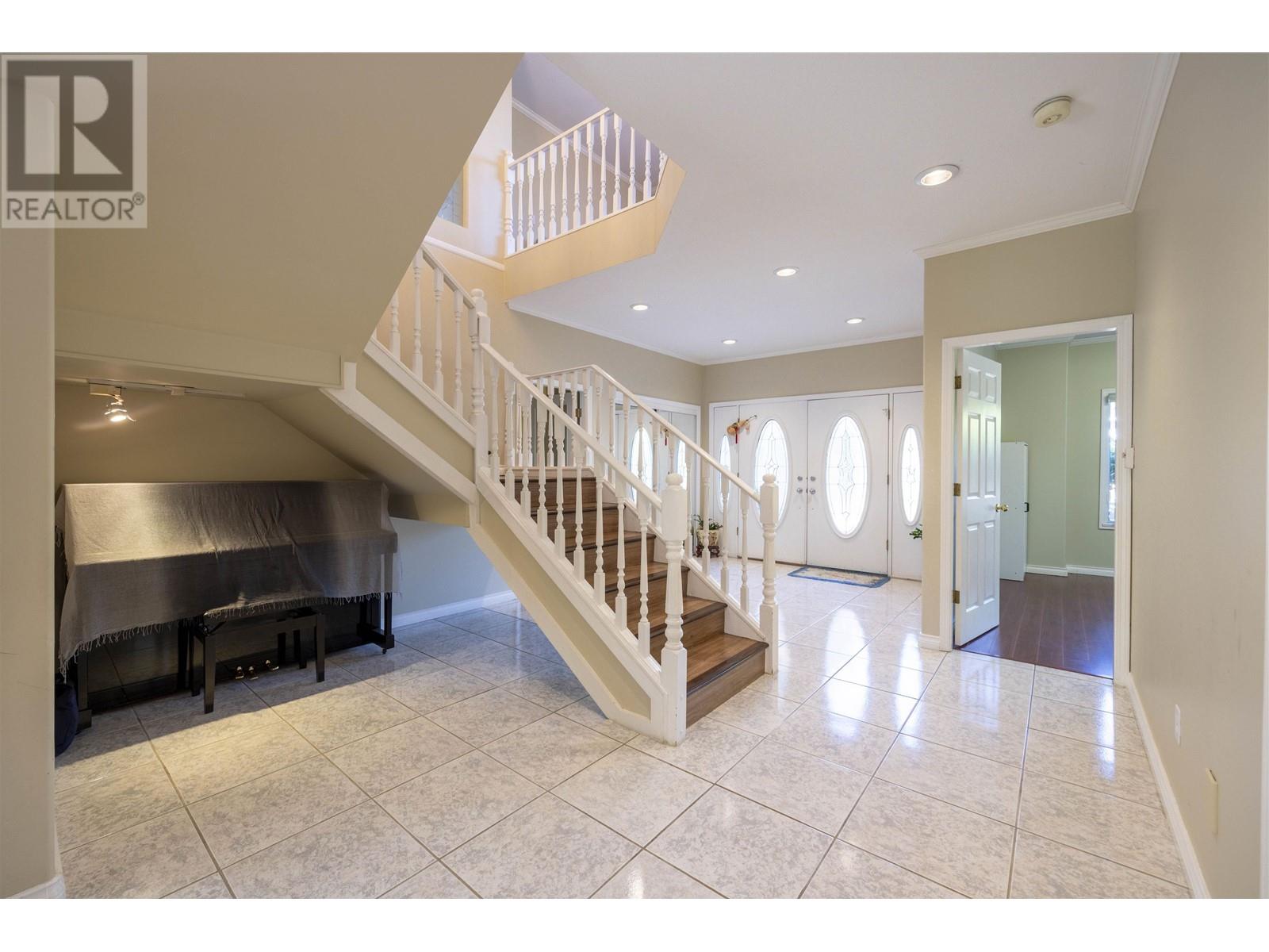 7251 Bridge Street Property Photo 3