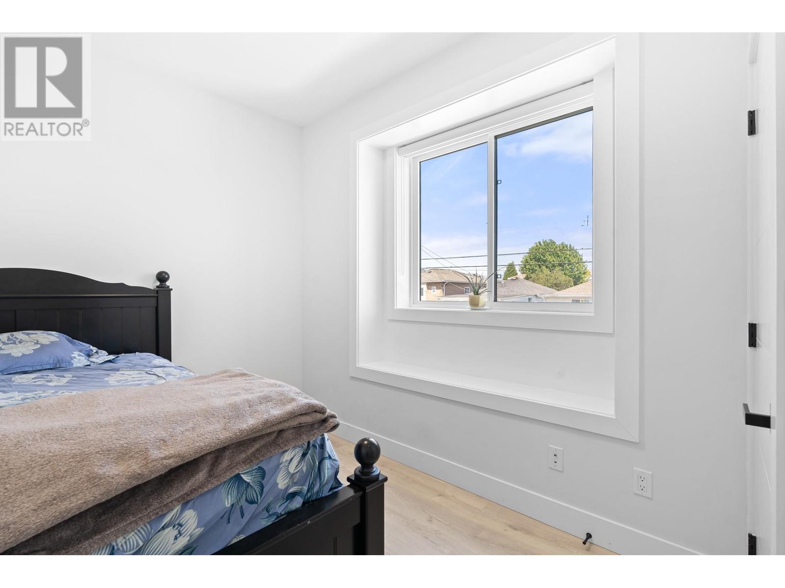 465 E 57th Avenue Property Photo 19
