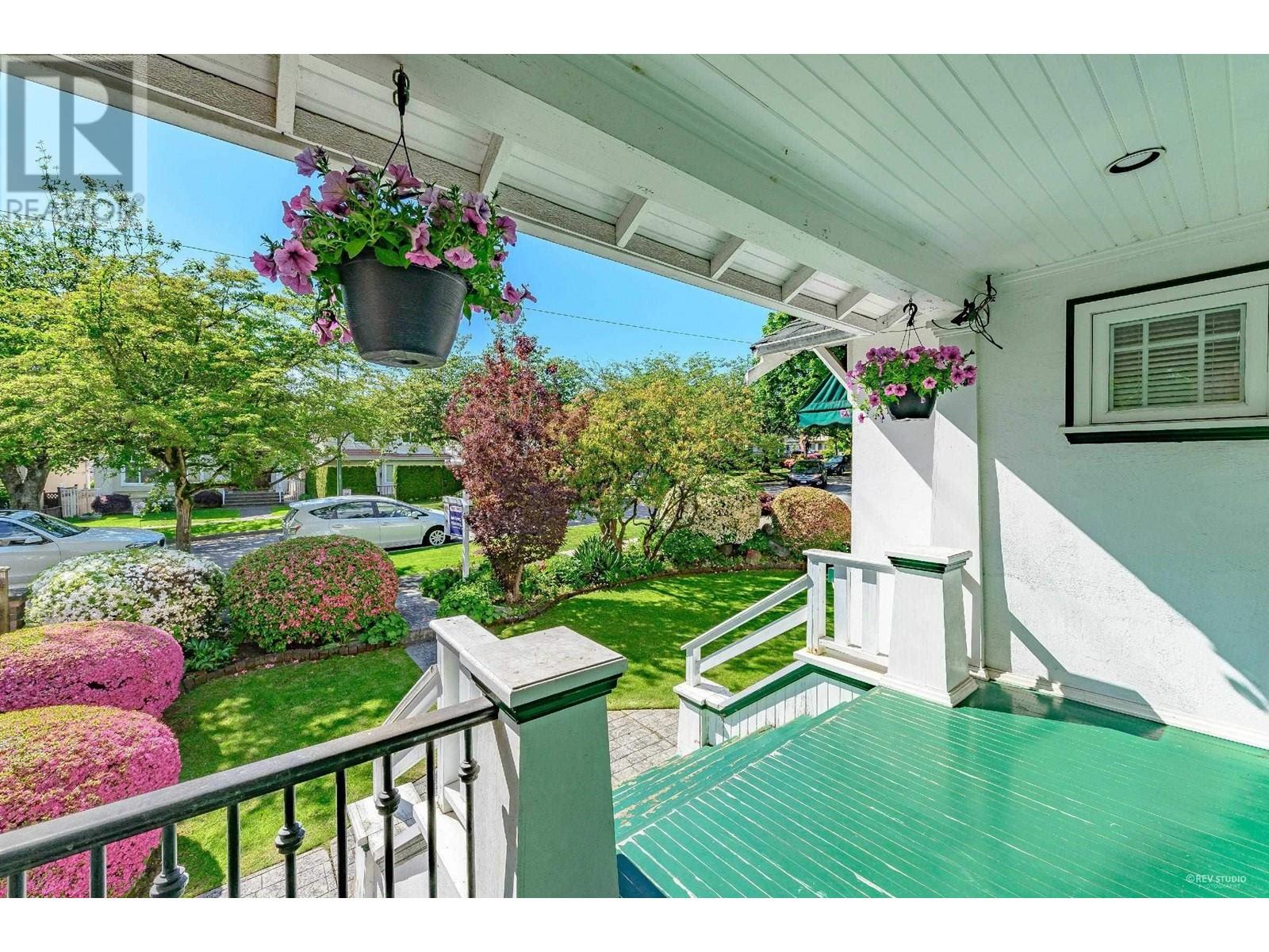7708 Heather Street Property Photo 4