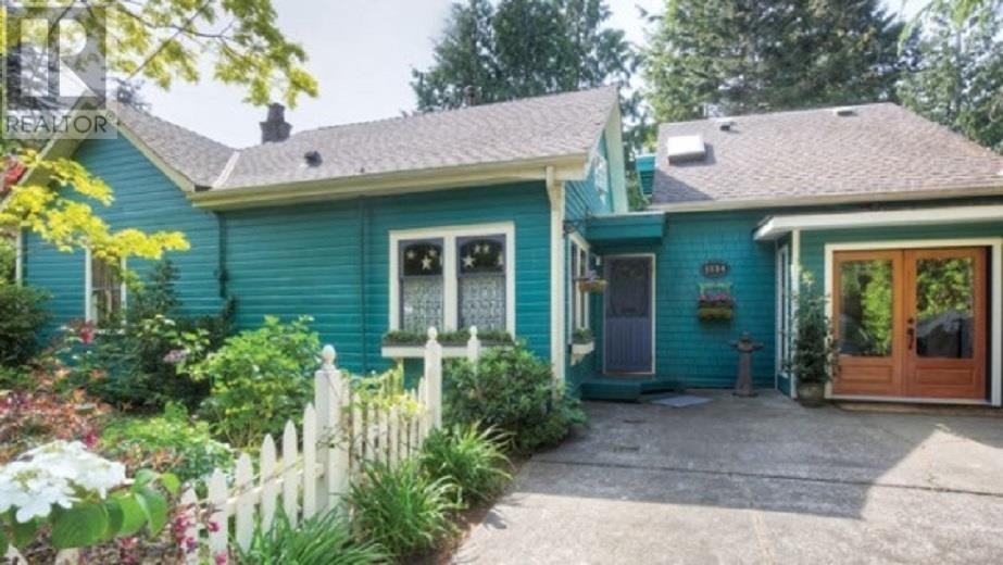 5584 8A AVENUE Property Photo 1