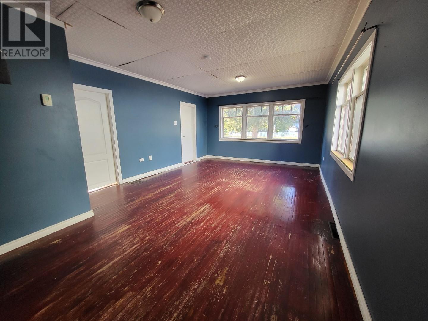 424 Bowron Avenue Property Photo 14