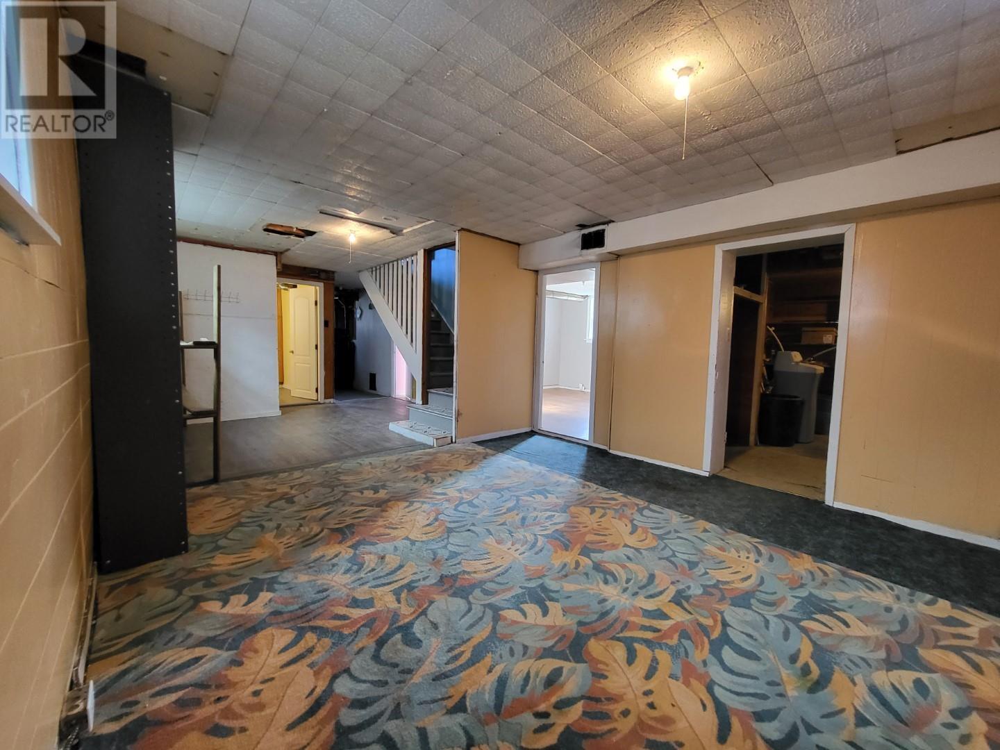 424 Bowron Avenue Property Photo 21