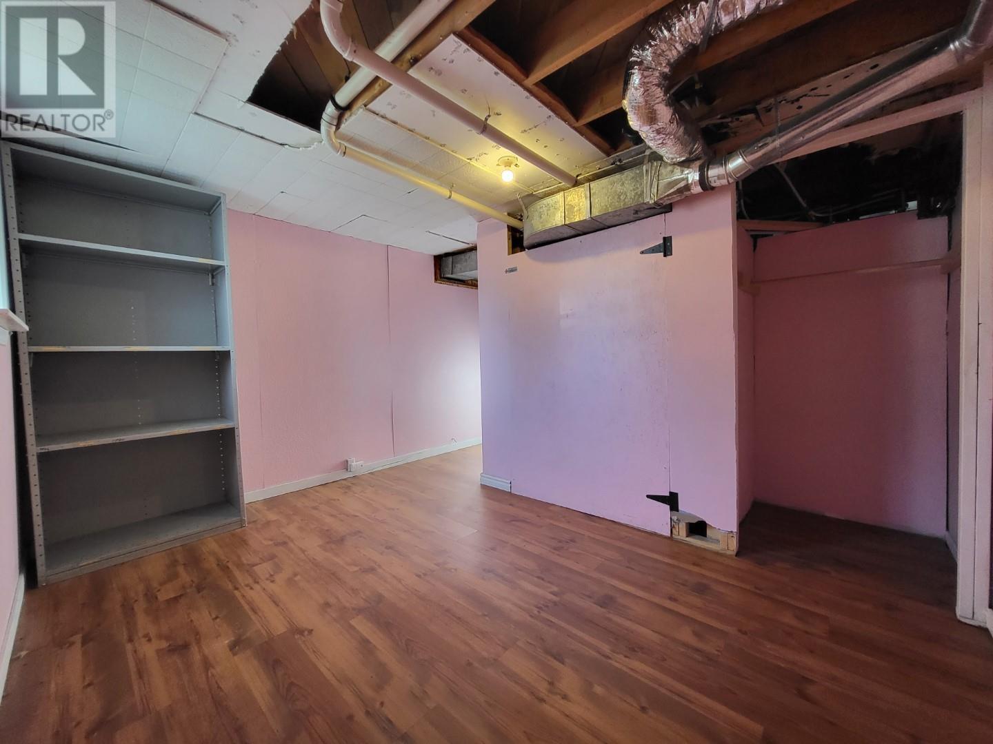 424 Bowron Avenue Property Photo 30