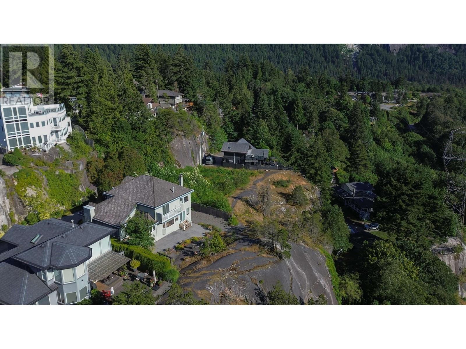 2009 Cliffside Lane Property Photo 2