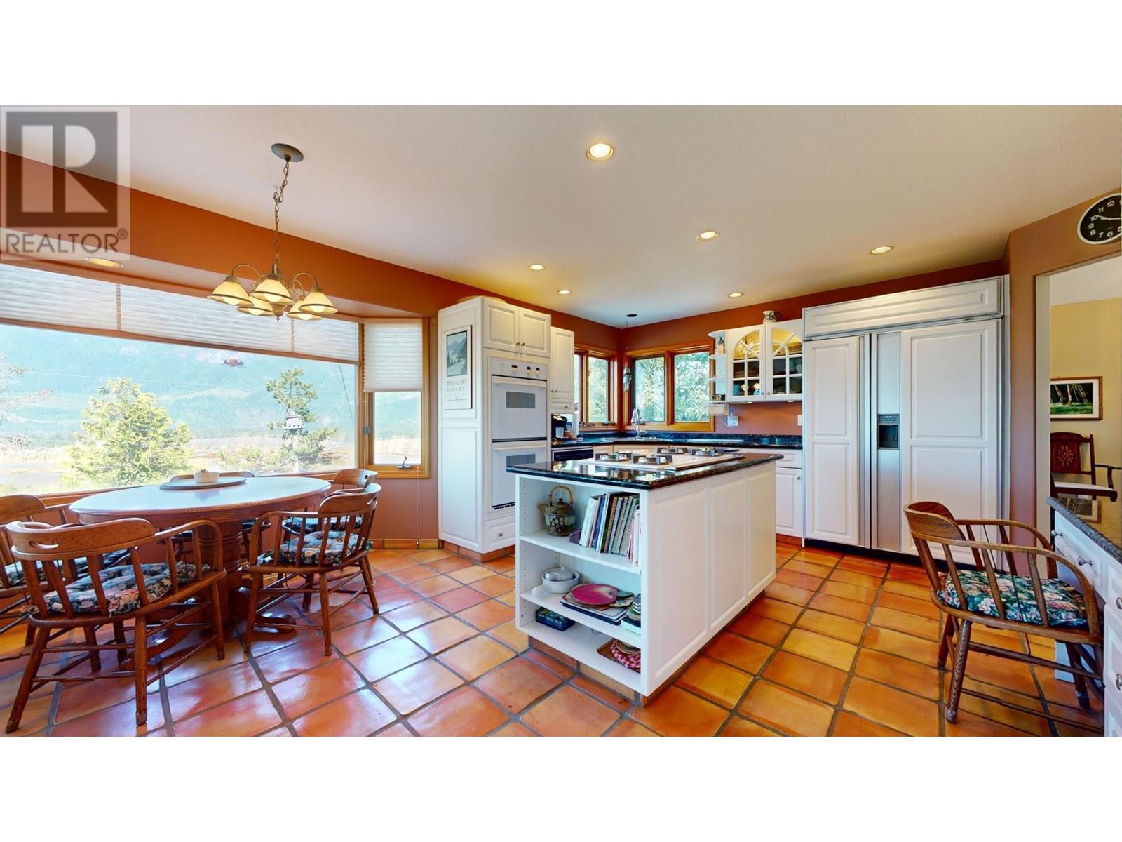 2009 Cliffside Lane Property Photo 11