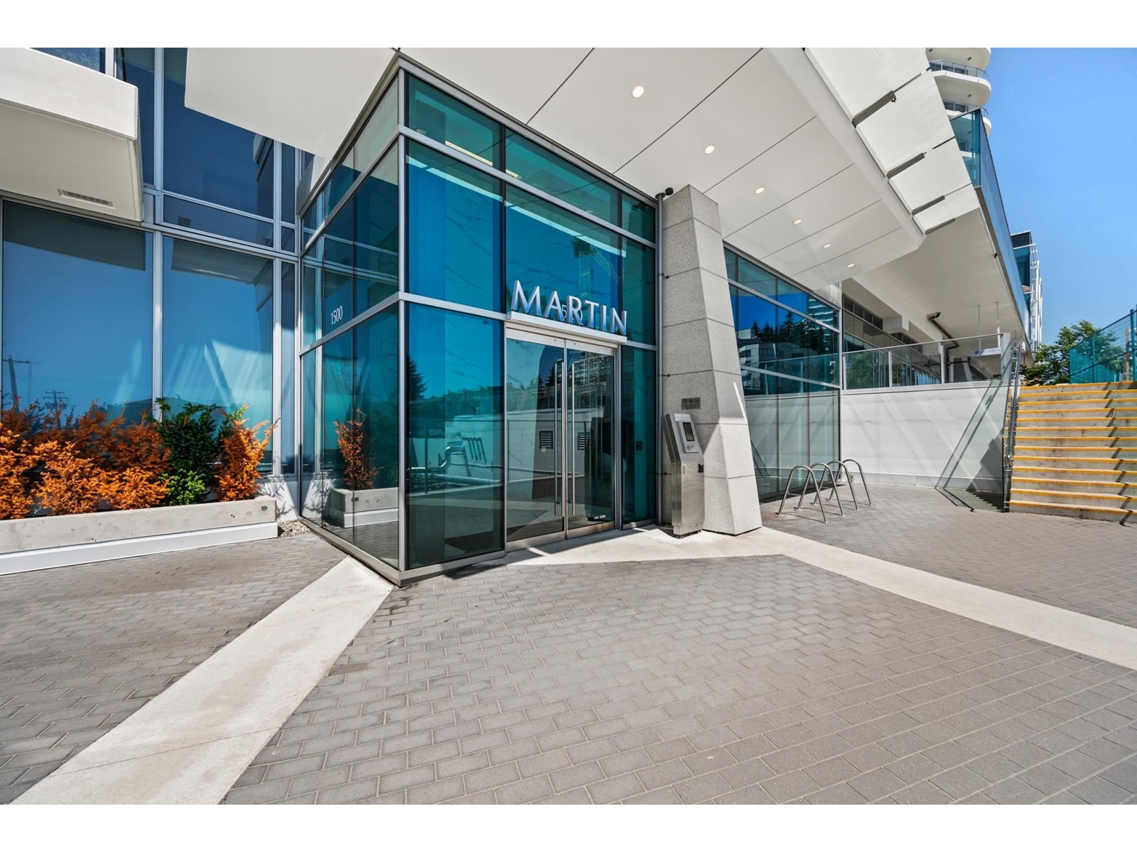 1601 1500 Martin Street Property Photo 3