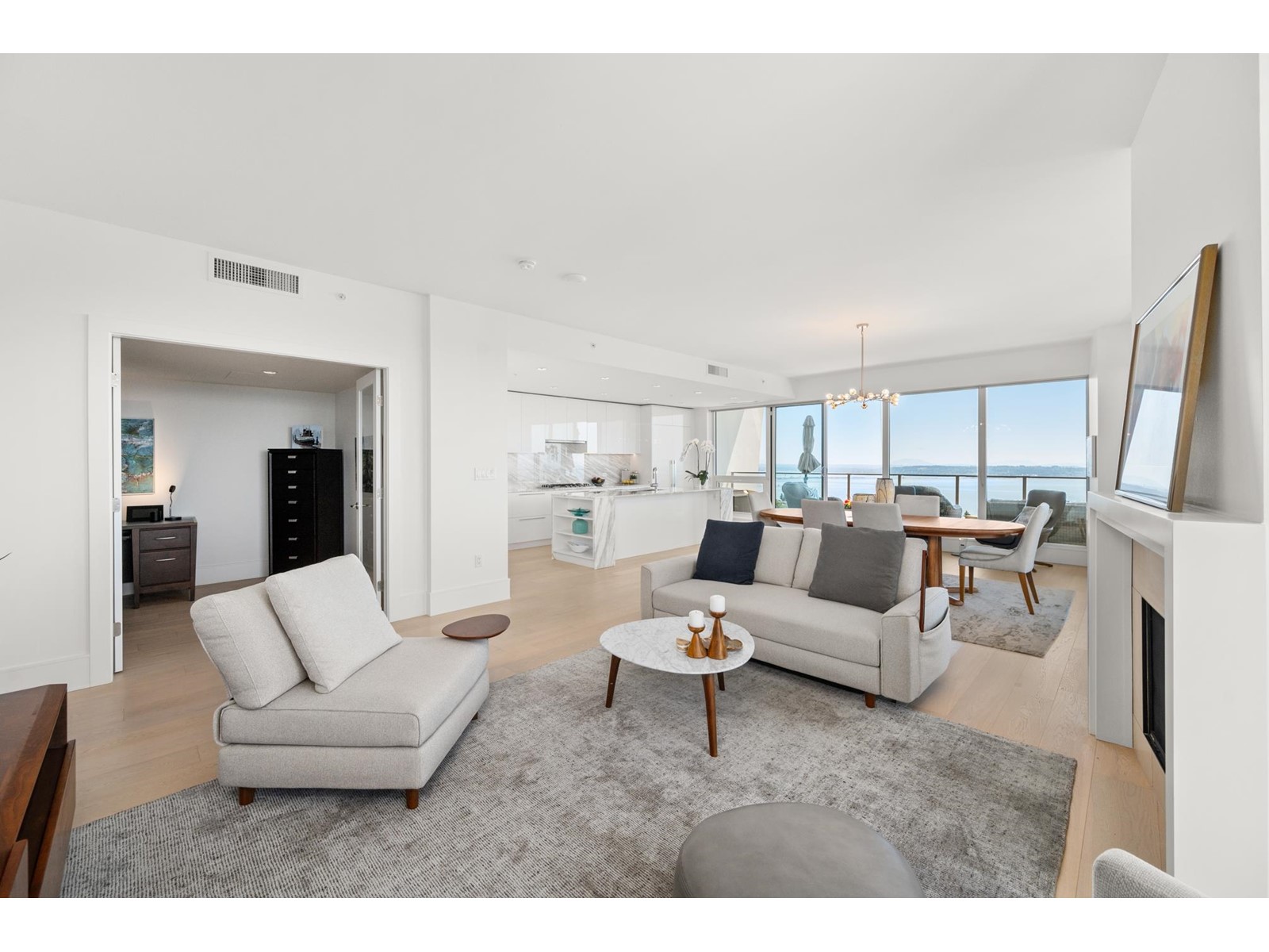 1601 1500 Martin Street Property Photo 9