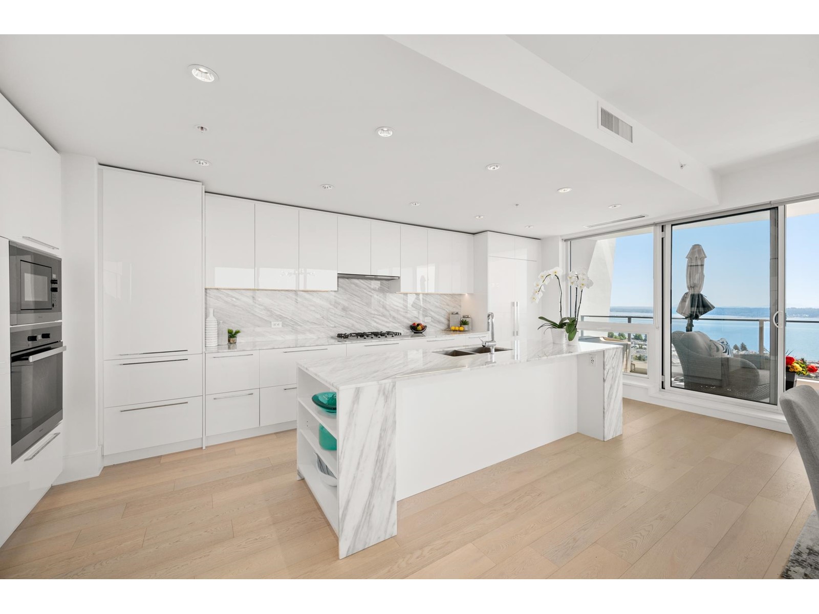 1601 1500 Martin Street Property Photo 14