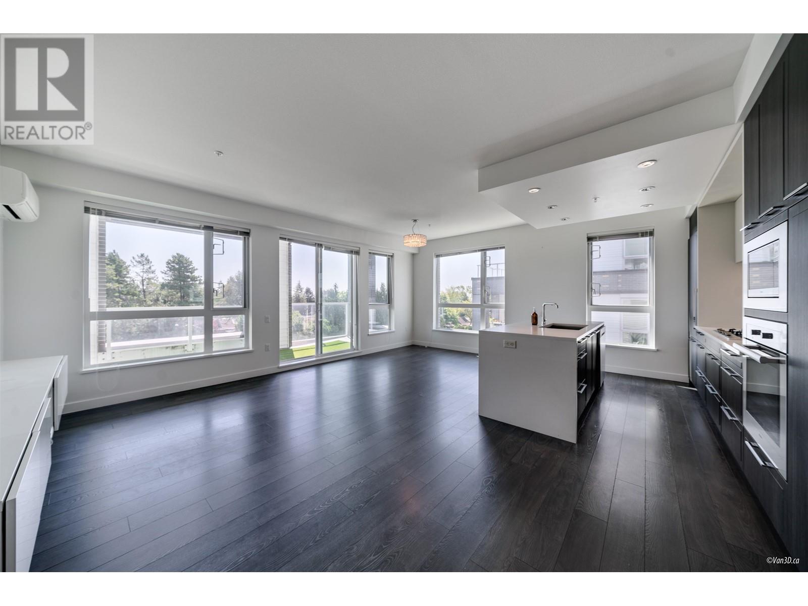 503 6633 Cambie Street Property Photo 4