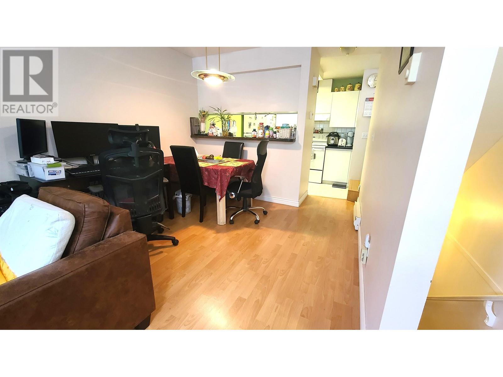 15 7184 Stride Avenue Property Photo 5