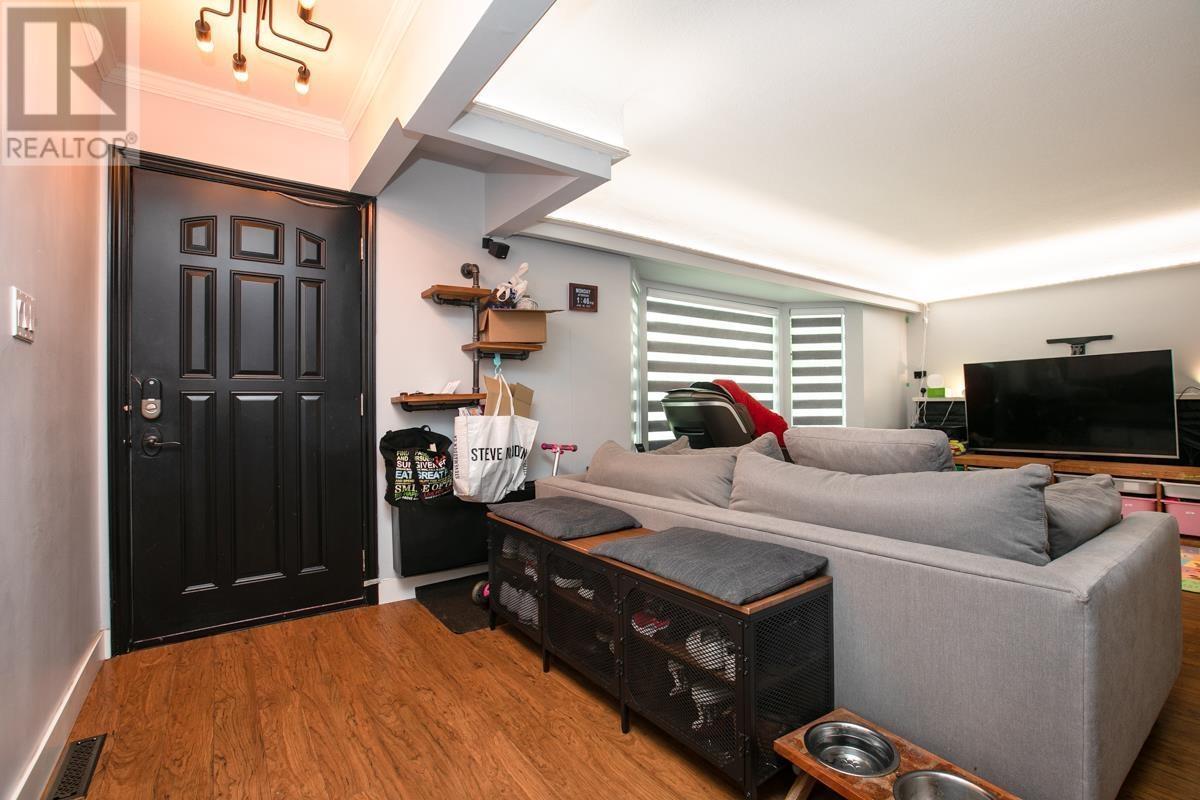 10231 Caithcart Road Property Photo 4