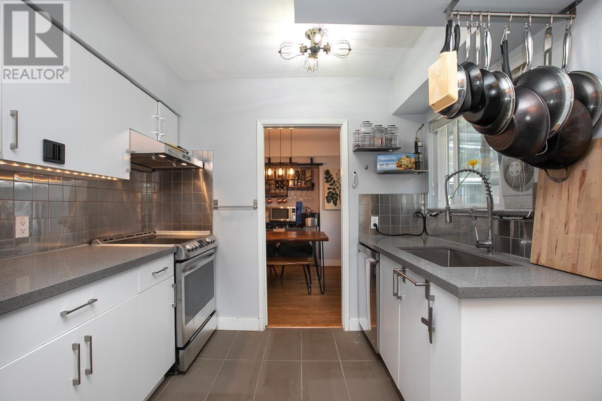 10231 Caithcart Road Property Photo 13