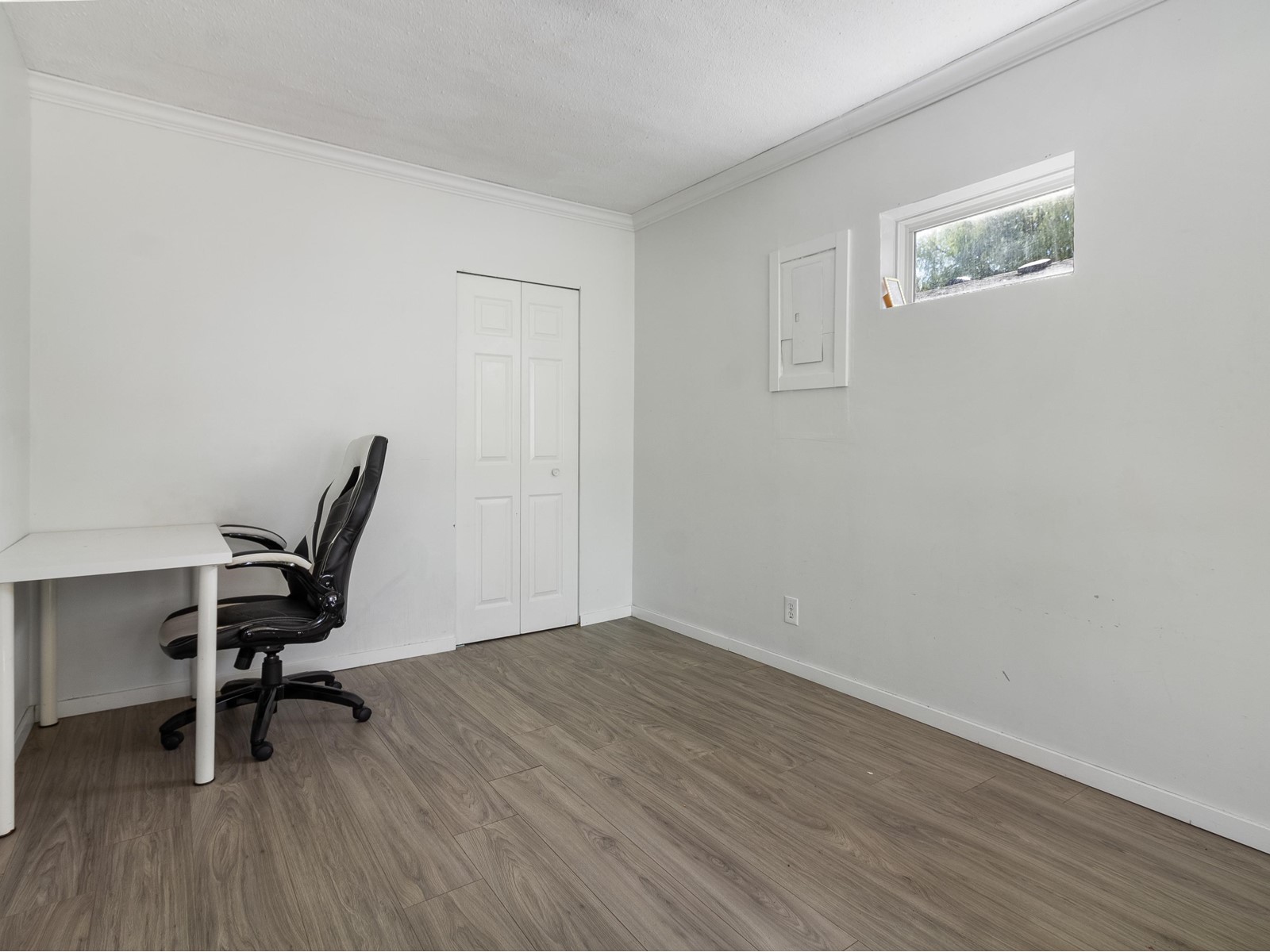 17464 58 Avenue Property Photo 7
