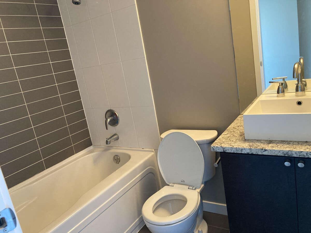 1207 13618 100 Avenue Property Photo 10